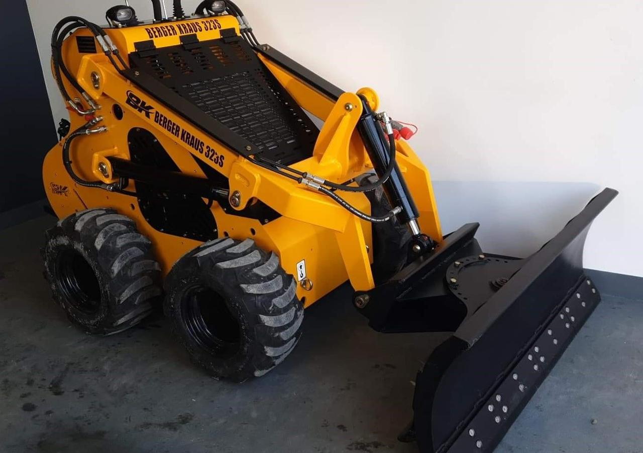 Кутовий бульдозерний плуг для 323S 323T 327S 327T, фото 1