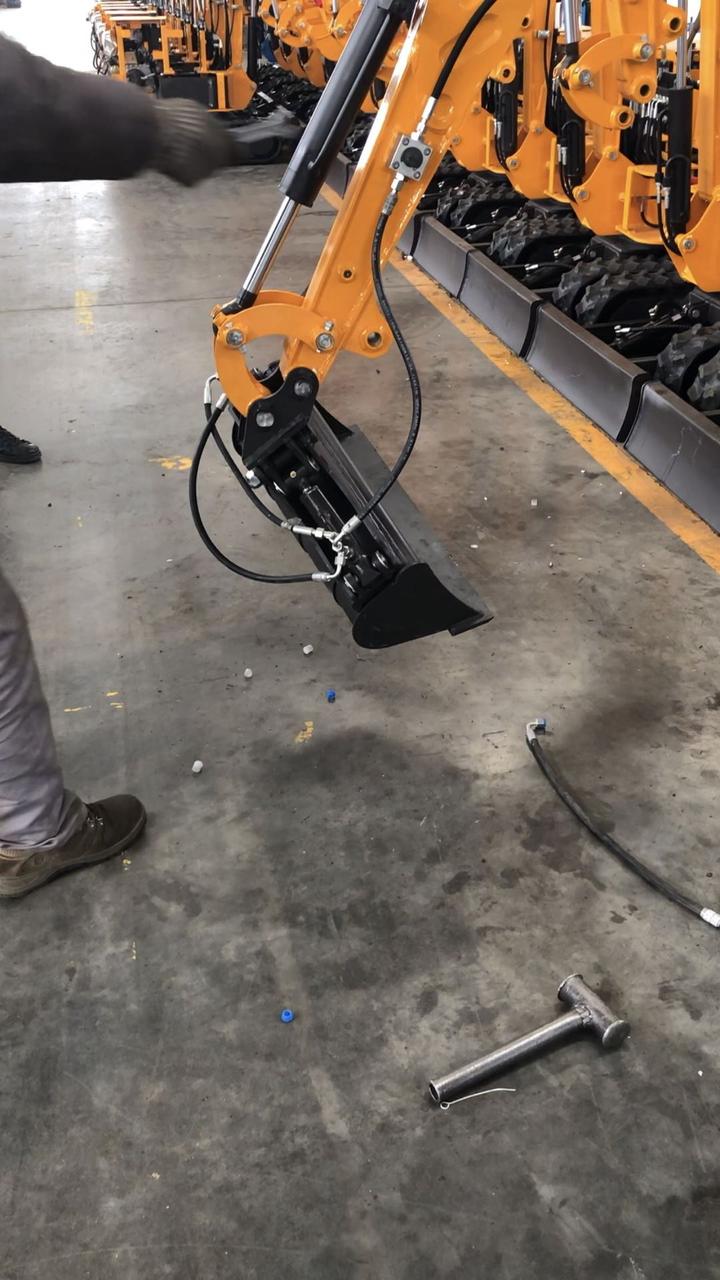 Ківш гідравлічний для екскаватора 800 мм