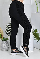 Штани жіночі спортивні з широкою смугою уздовж штанини рр S, M, L, XL норма чорного кольору