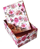Подарункова коробка 27,2 см х 19,5 см. з квітковим принтом