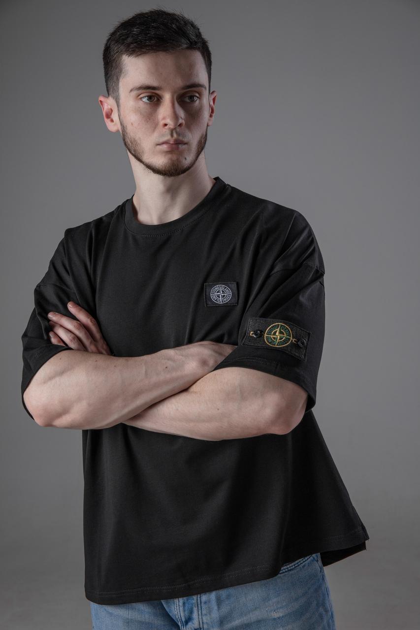 Чорна літня футболка чоловіча Stone Island. Чорні футболки чоловічі оверсайз довгі Стоун Айленд.
