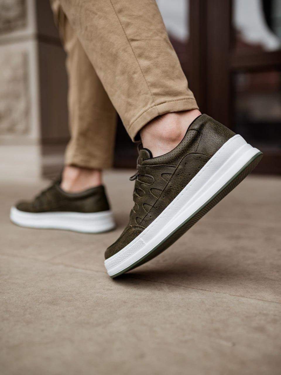 Мужские кожаные кроссовки повседневные на лето, прочные прошитые кроссовки зеленого цвета на шнуровке 43 - фото 2 - id-p1907176492