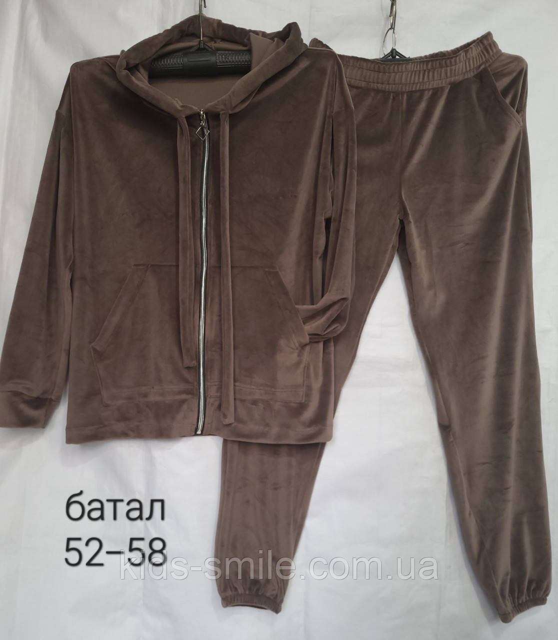 Спортивні костюми жіночі БАТАЛИ "Турецька тканина" (Велюр)