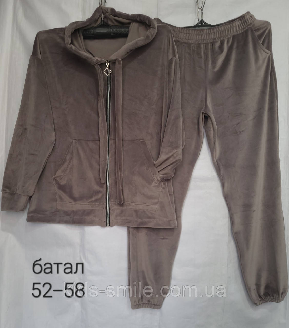 Спортивні костюми жіночі БАТАЛИ "Турецька тканина" (Велюр)
