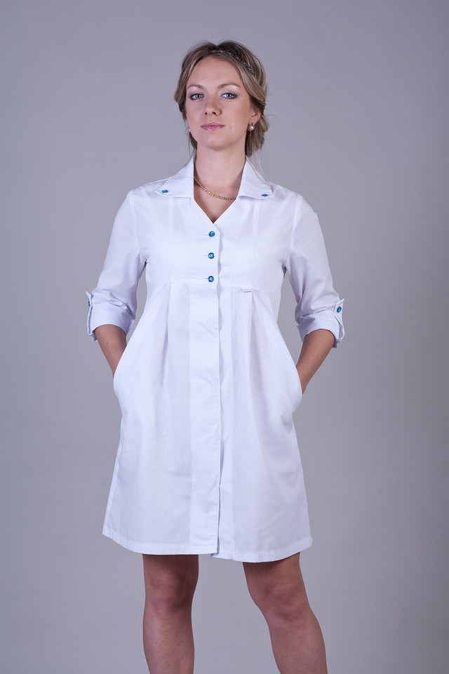 Жіночий медичний халат-трапеція з кишенями по боках 40-50