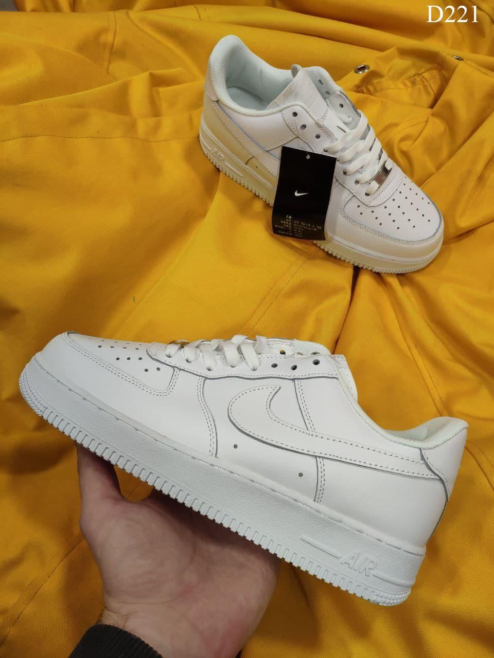 Чоловічі кросівки Nike Air Force Low White (білі) спортивні модні стильні кроси D221