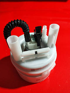 Logan паливний насос Логан бензонасос 8200704685 09746909900