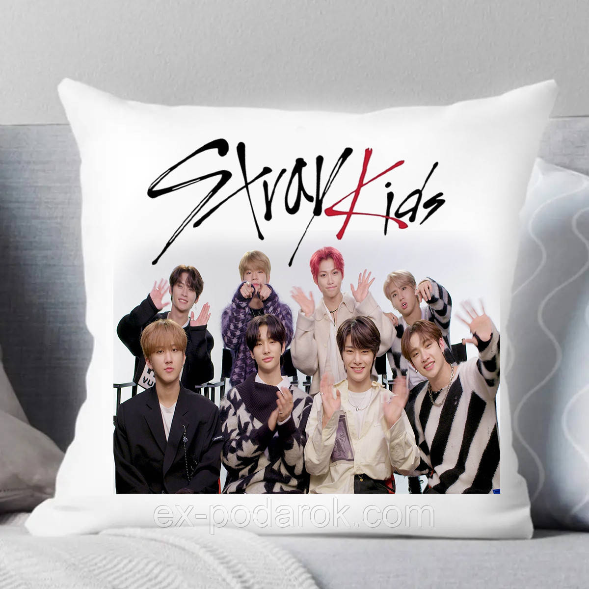 Подушка Stray Kids No05. Подушка Стрей Кідс