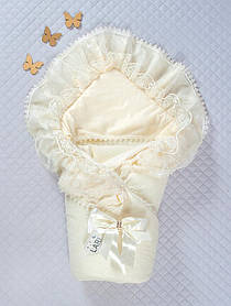 Зимовий конверт - плед з мереживом на виписку з пологового будинку для новонародженого Марія розмір 90х90 см Lari Крем