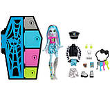 Monster High Frankie Stein HKY62 Лялька Монстр Хай Френкі Штейн Шафа з секретами, фото 4