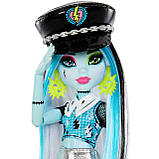 Monster High Frankie Stein HKY62 Лялька Монстр Хай Френкі Штейн Шафа з секретами, фото 8