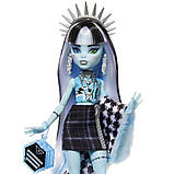 Monster High Frankie Stein HNF75 Лялька Монстр Хай Френкі Штейн Шафа з секретами, фото 7