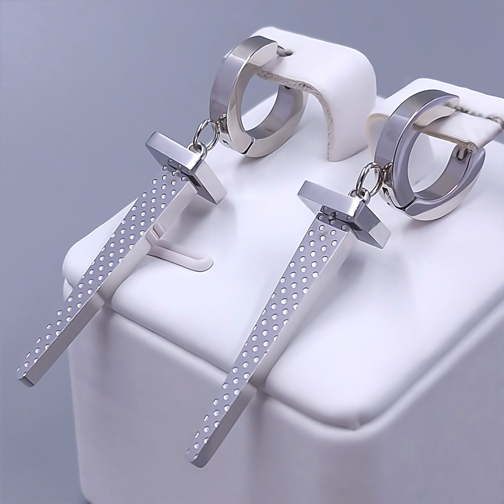 Сережки Stainless Steel. Сталь. Родій. Довжина: 48 мм. Ширина: 8 мм.