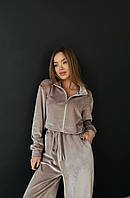 Женский костюм