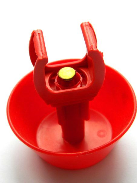 Пружинне блюдце під ніпельну поїлку для птахів (курей, курчат, перепелів, індиків, бройлерів, качок, гусей), фото 1