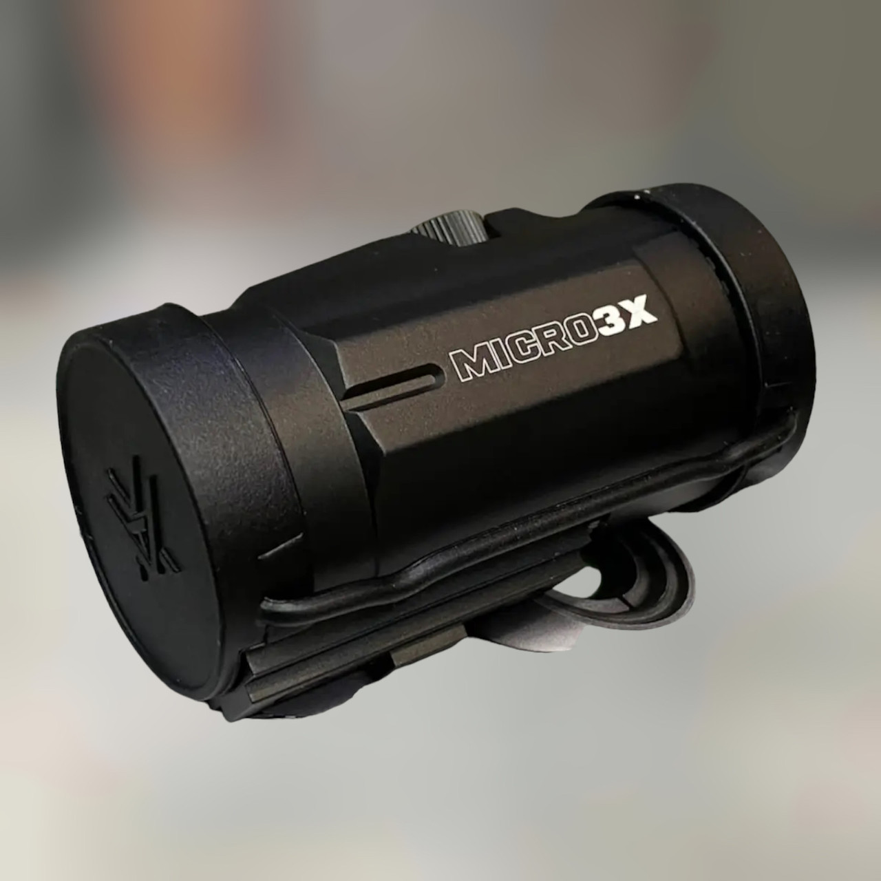 Магніфер Vortex Micro V3XM c відкидним кріпленням на планку Пікатінні