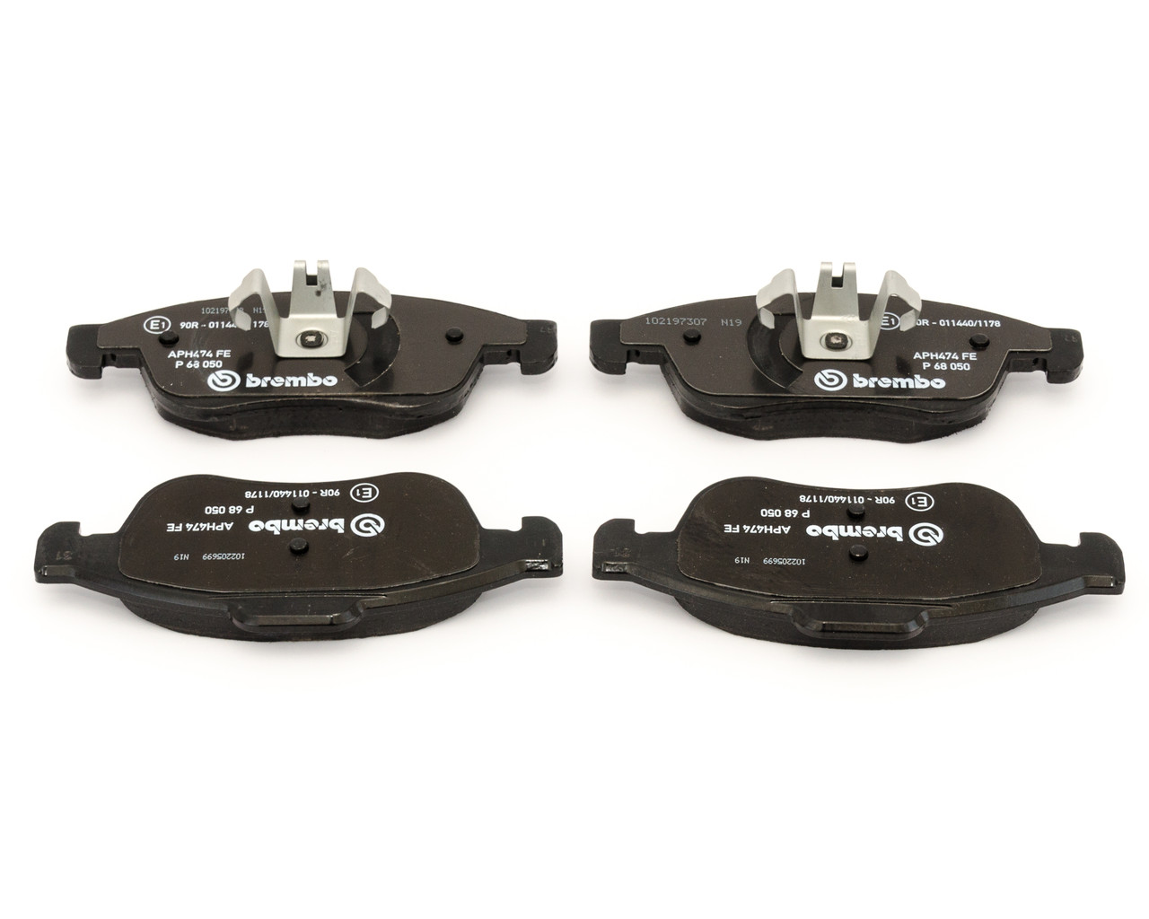Дискові гальмівні колодки (передні) на Renault Dokker 2012-> — Brembo - P68050