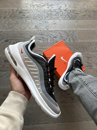Nike hotsell axis red