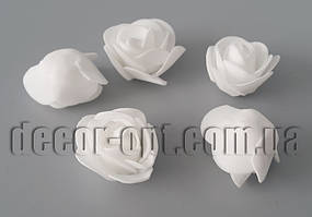 Голова молочно-білих троянд d 2,5-3,5 см із латексу/1 шт.