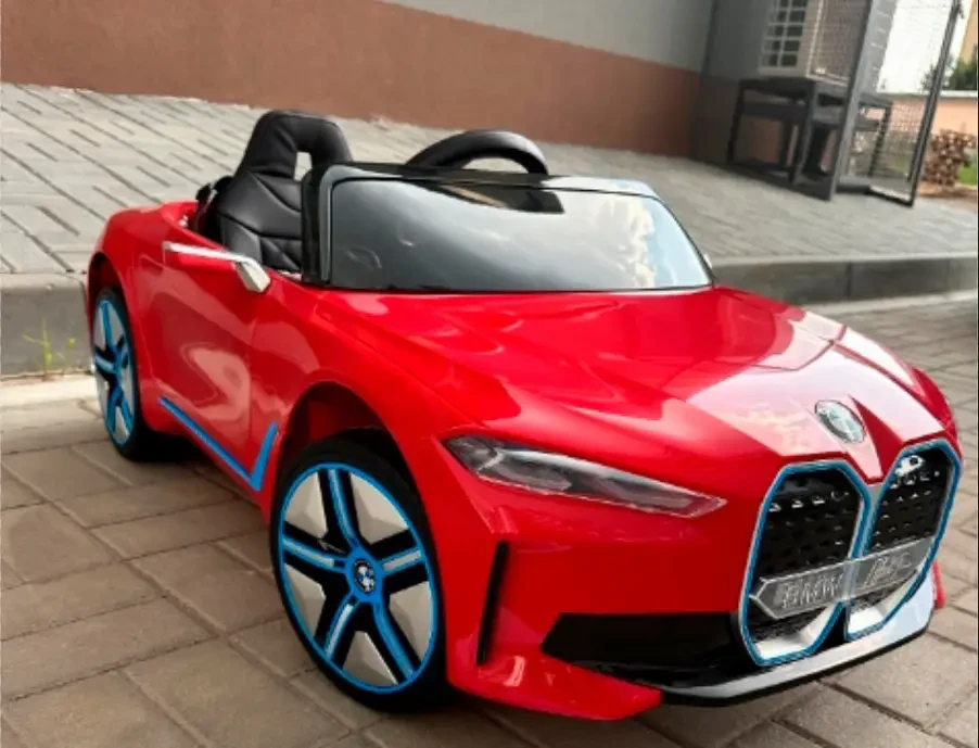 Дитячий електромобіль BMW i4 на акумуляторі машинка
