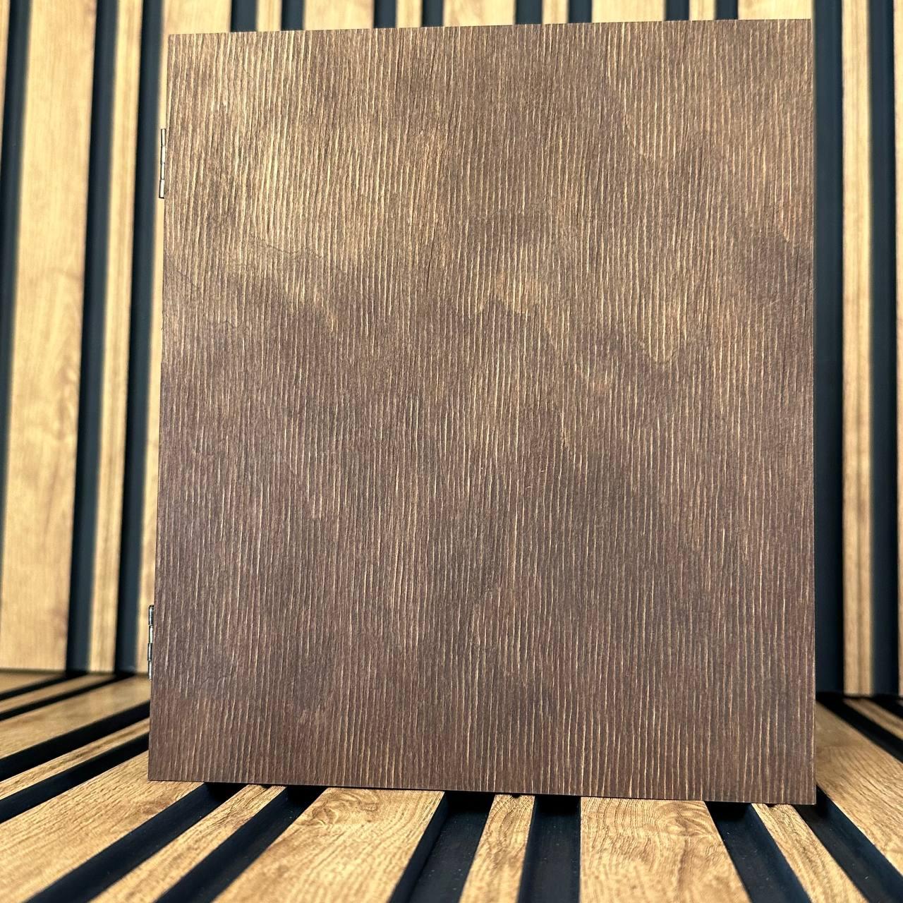 Подарочная коробка из дерева с декоративной стружкой бокс 17х15х4,5 дуб венге с крышкой на завесах - фото 3 - id-p1905668790