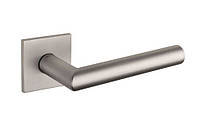 Ручка дверная на розетке Tupai 4002Q 5S никель матовый 142 (Португалия)