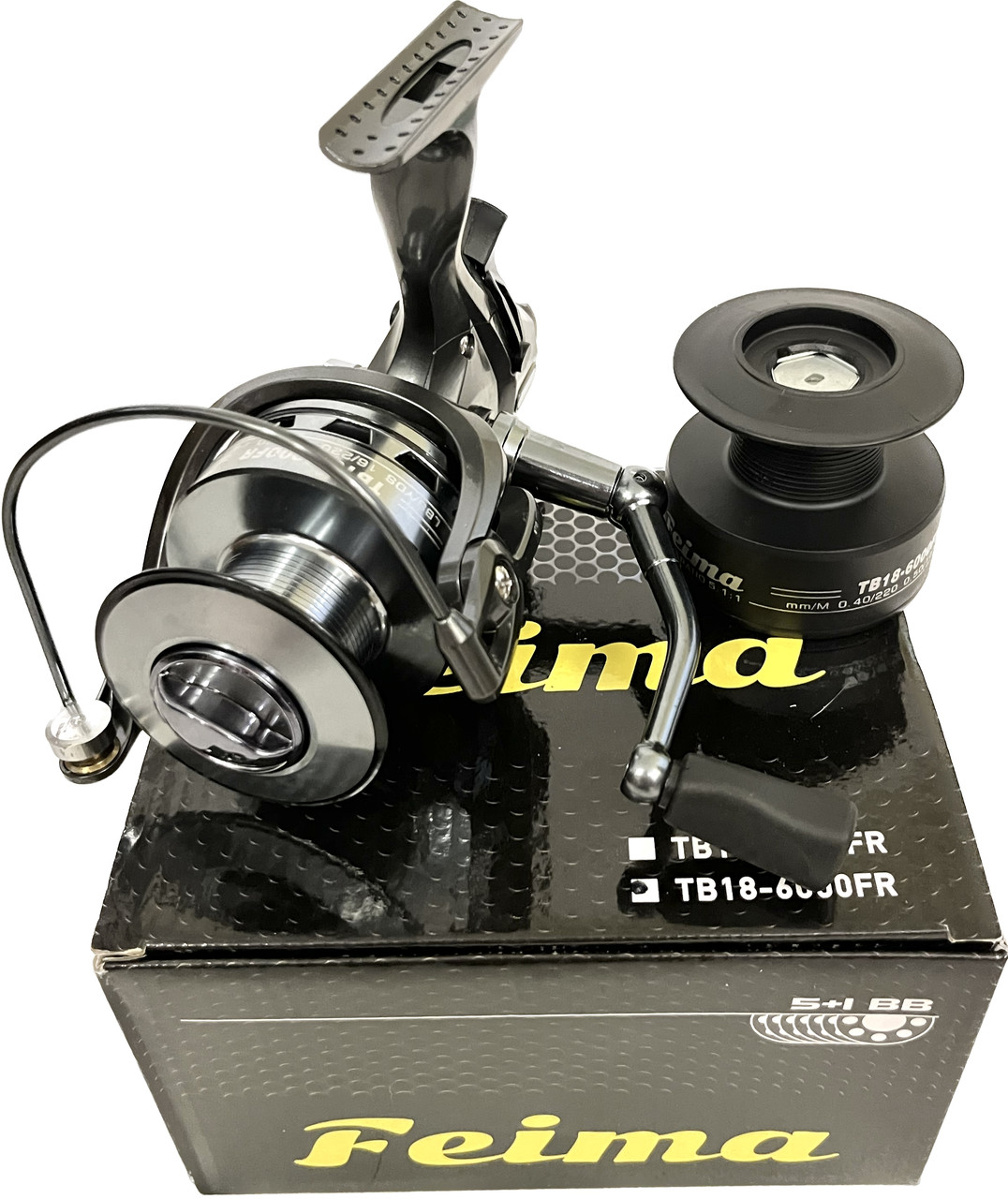 Котушка з бейтранером Feima TB18-6000FR 5+1bb