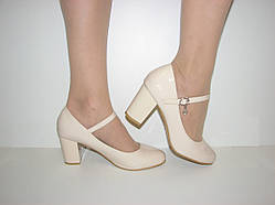 Жіночі ошатні бежеві туфлі на стійкому середньому підборі з ремінцем розмір 39