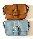 Чорна жіноча сумка-поштальйонка на плече з коротким ремінцем, фото 7