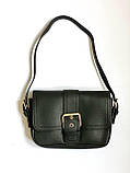 Чорна жіноча сумка-поштальйонка на плече з коротким ремінцем, фото 2