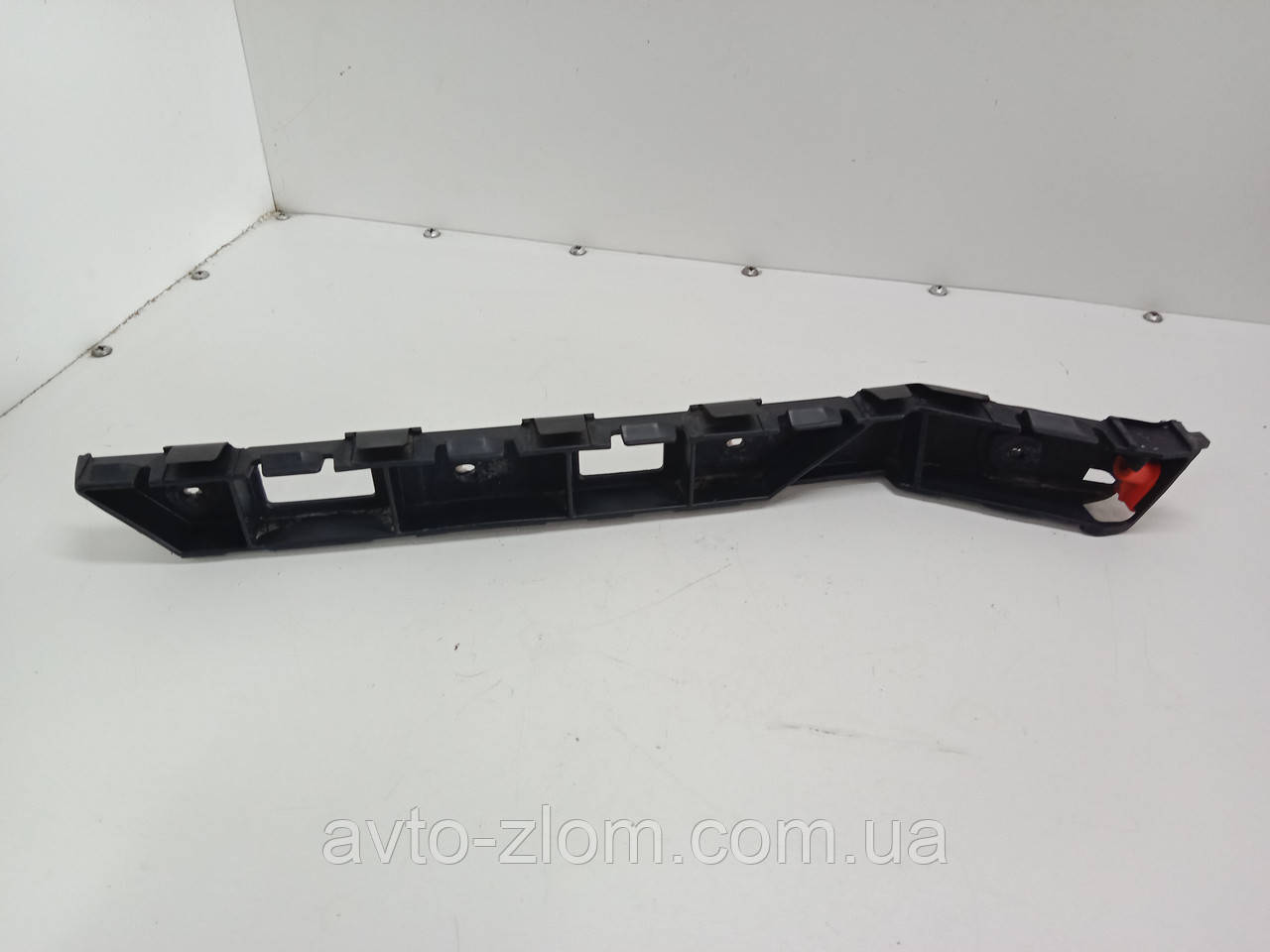 Кронштейн заднього бампера правий Opel Astra H, Опель Астра. Універсал. 24460467., фото 1