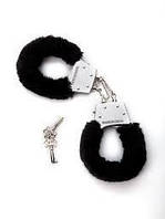 Наручники с мехом металлические с ключиками Черные