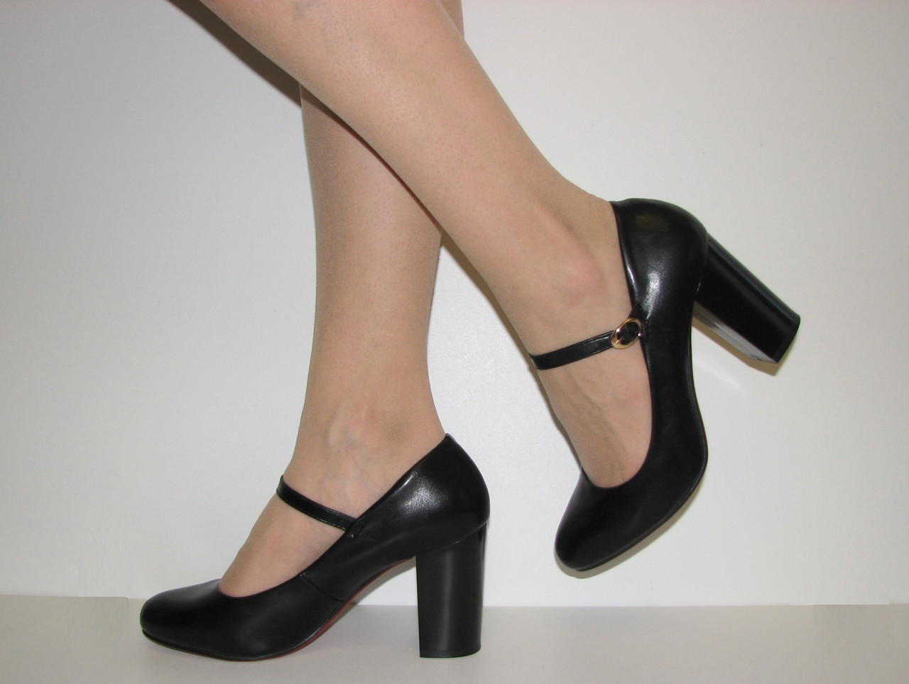 Туфлі жіночі чорні екошкіра на стійкому підборі розмір 36, фото 1