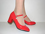 Червоні жіночі туфлі на маленькому підборі з ремінцем розмір 38, фото 4