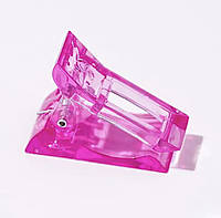 Зажим пластиковый (3 х 3,5 см.) для фиксации верхних форм при наращивании ногтей Малиновый
