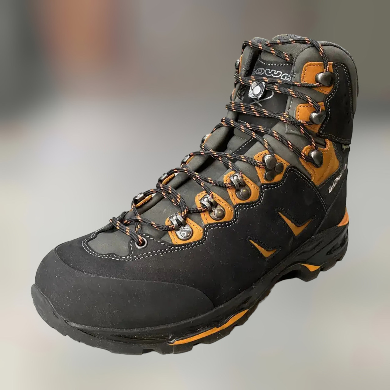 Ботинки трекинговые Lowa Camino GTX 41 р, Черный/Оранжевый (Black/Orange), высокие походные ботинки - фото 1 - id-p1897887213