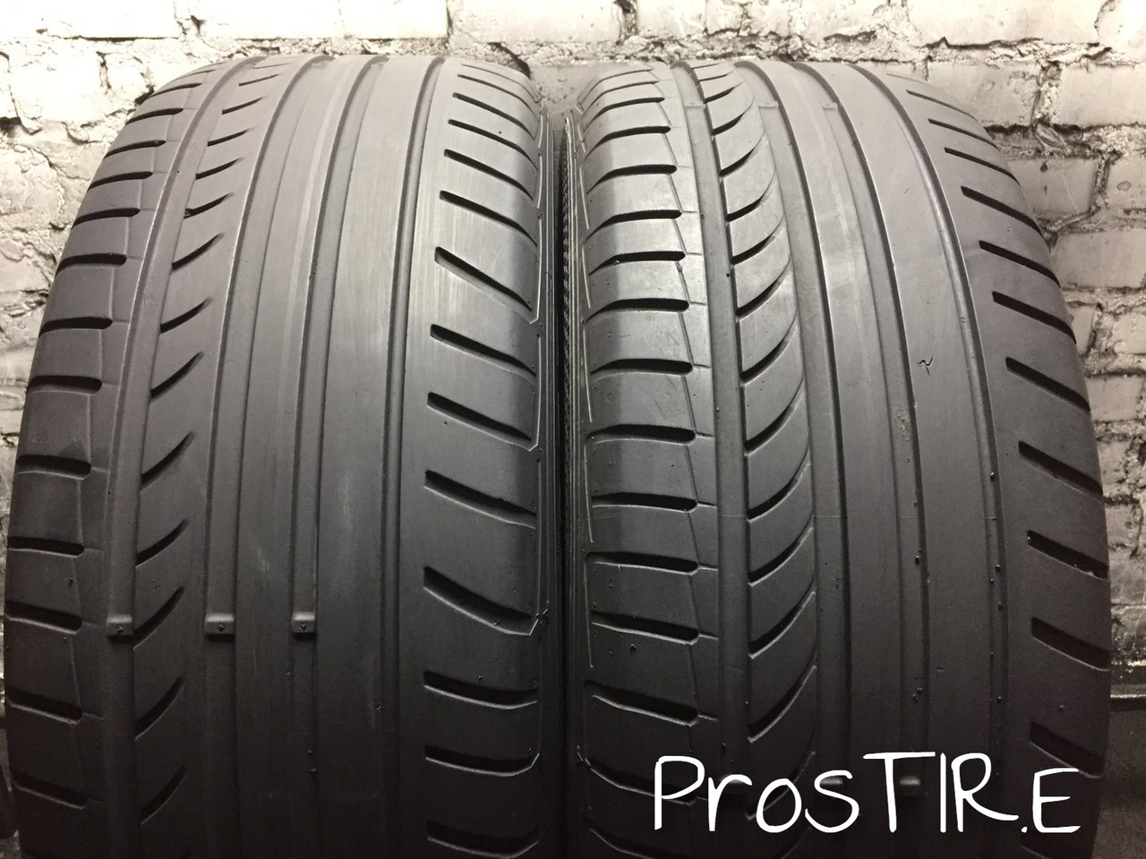 Літні шини б/у 235/55 R17 Dunlop SP Sport Maxx TT