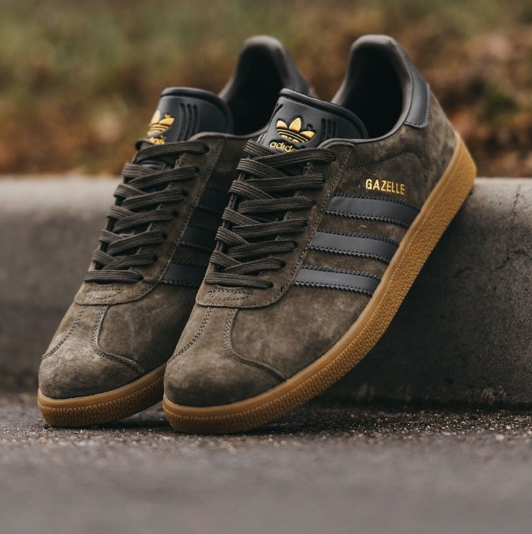 Чоловічі кросівки Adidas Gazelle демісезонні осінь весна темно-зелені. Живе фото