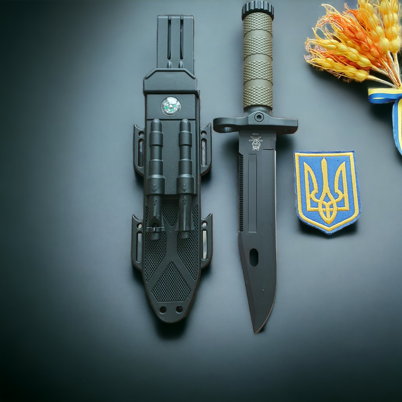 Надійний туристичний ніж з кресалом та компасом, мисливський для походів та виживання, GP28