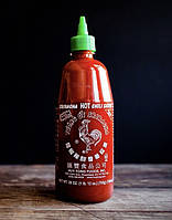 Соус Шрирача Sriracha HUY FONG 793 г