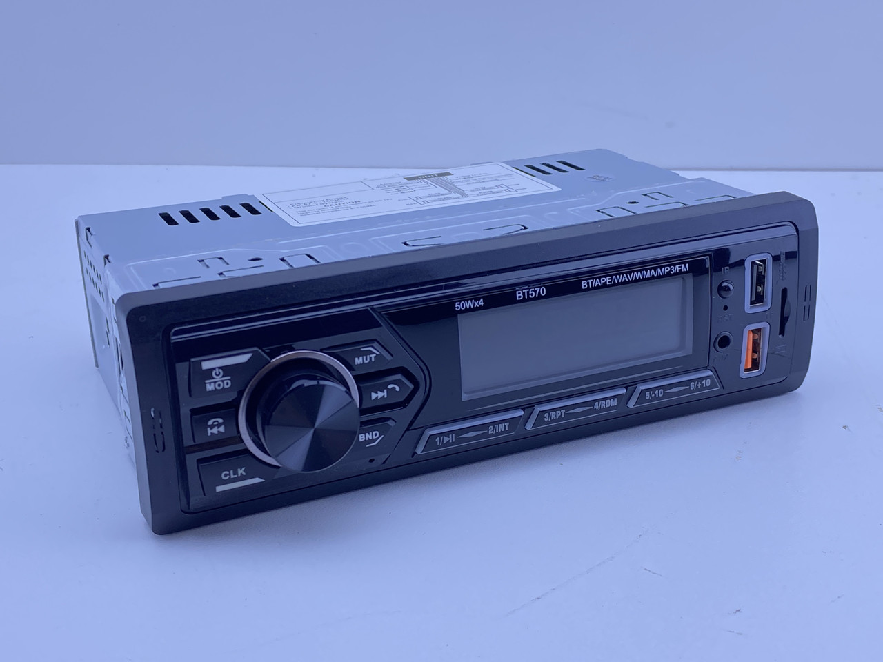 Потужна магнітола BT 570 з Bluetooth і RGB-підсвіткою