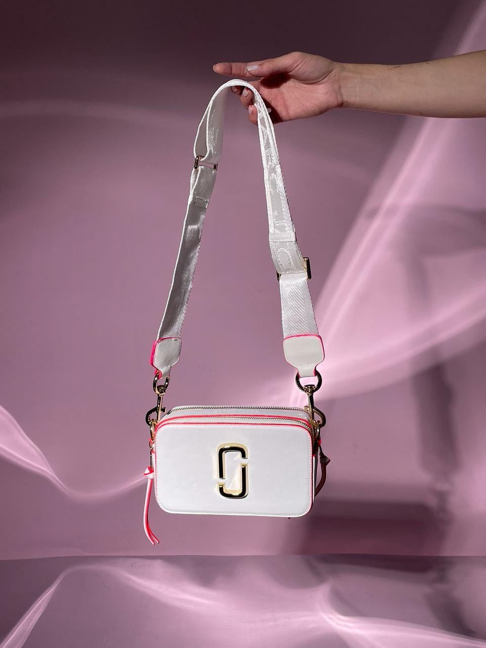 Жіноча подарункова сумка Marc Jacobs The Snapphot White/Pink (біла) KIS02091 стильна сумочка Марк Якобс top