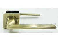 Дверные ручки для межкомнатных (входных) дверей квадратной розетке TRION RUMBA-AL AB квадрат