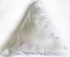 Подушка під сублімацію у формі трикутника з оксамитовою наволочкою ( розмір 35х35 см)