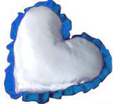 Подушка під сублімацію із синім рюшем у формі серця ( атлас)
