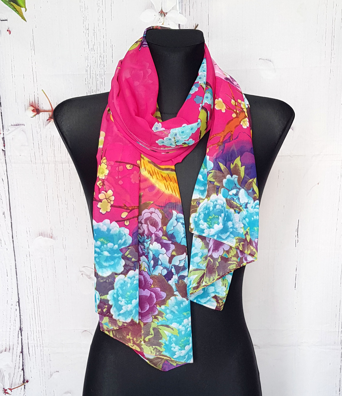 Шарф весняних шифоновий тонкий Флоренсіта малиновий, фото 1