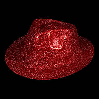 Красная шляпа с полями блестящая пластик
