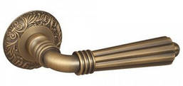 Ручка дверна на круглій розетки DEMETRA SM (FUARO)