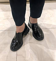 Женские лаковые туфли на низком каблуке черные классические Y4473J623-6073AP Polann 2882 38, Черный