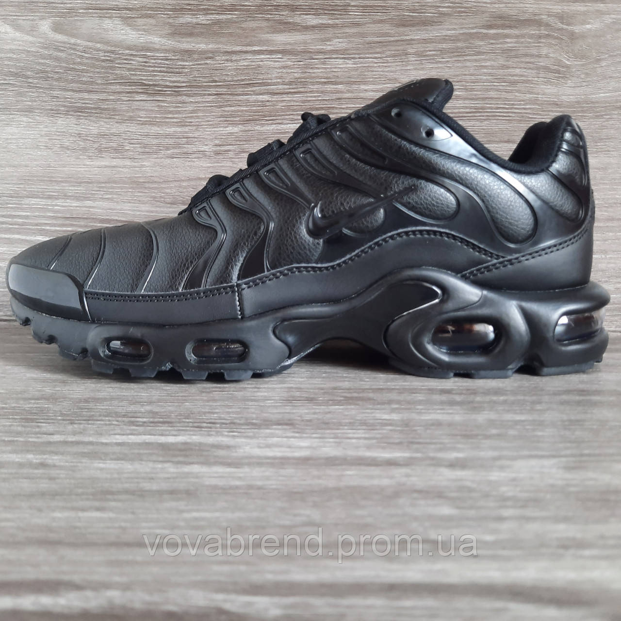 Tn all black sales